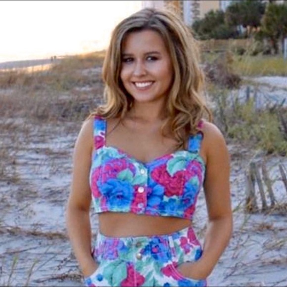 MEET THE POSHER ππ»πβ€οΈ - Picture 6 of 8